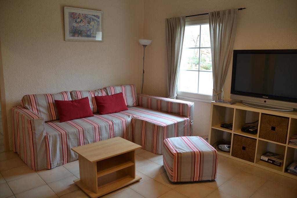 Etang Vallier Resort Brossac エクステリア 写真